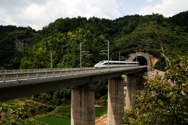 沪昆客专格冲隧道