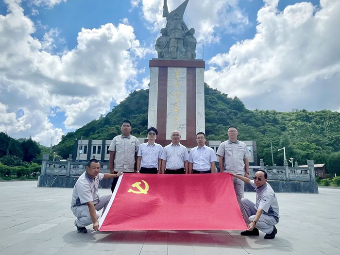 天巴五标项目党支部1.jpg