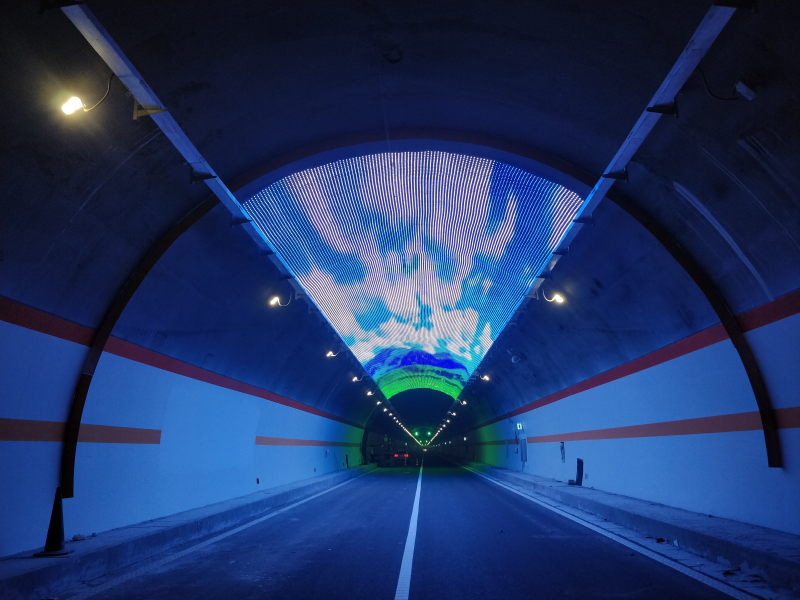 新疆G575高速公路东天山隧道景观照明