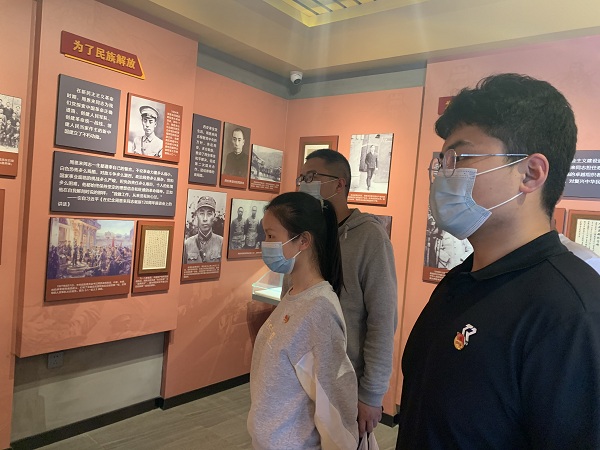 1620192496690675.jpg 参观怀周祠 - 副本.jpg