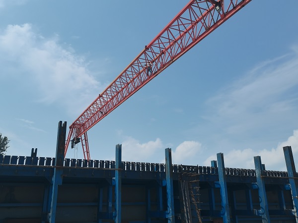 1596155093683331.jpg 履带吊.jpg