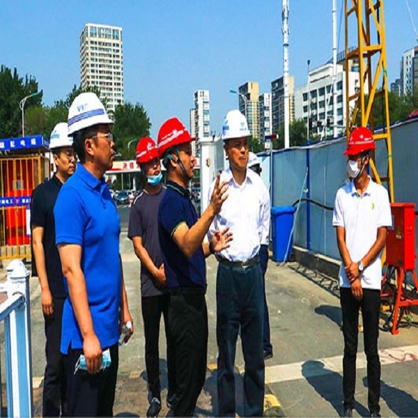 1591600615244718.jpg 1天津市河西区李东副区长带队到天津地铁11号线2标佟楼站、迎宾馆站现场指导工作 (1).jpg