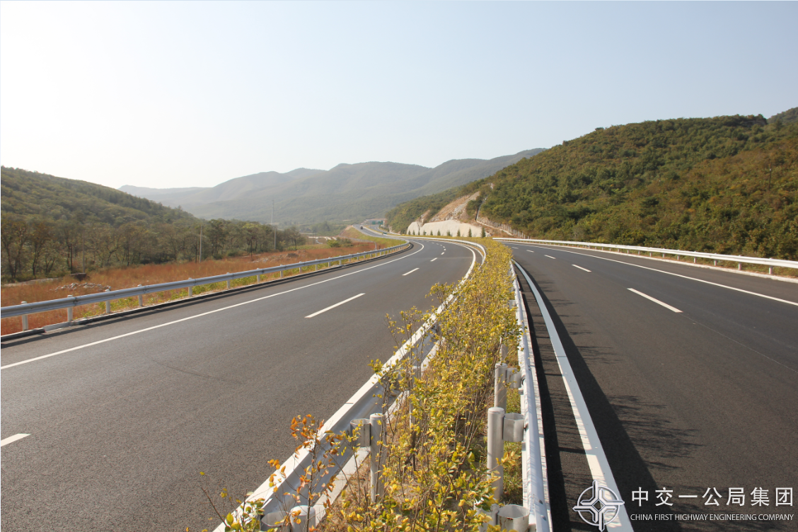 辽宁丹海高速公路路面工程