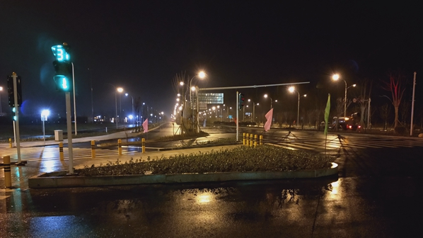 1575252982160040.jpg 路灯点亮 (2)_副本.jpg